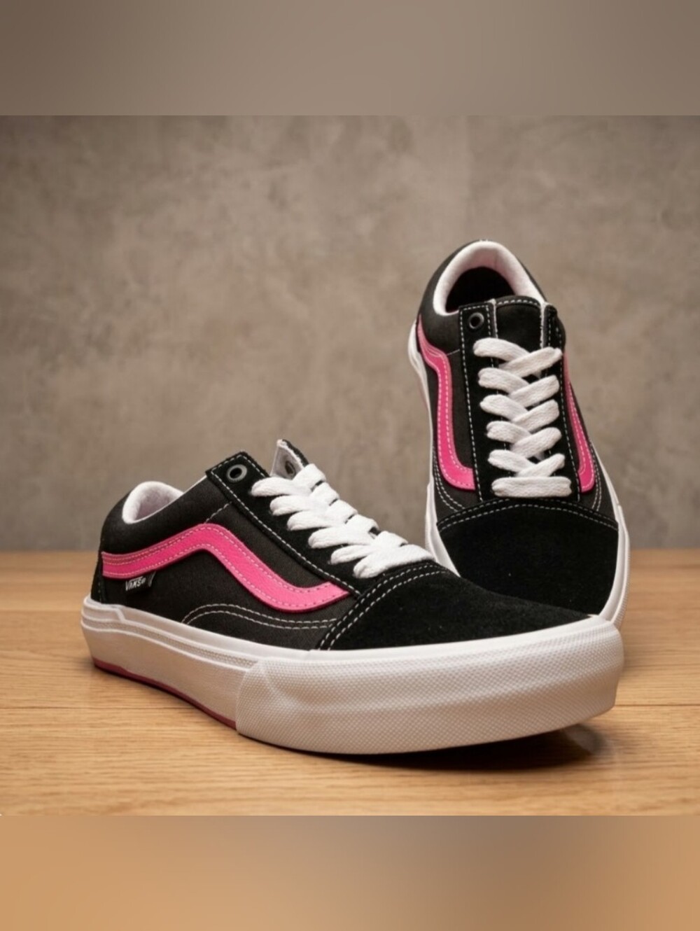 NEW! Vans Black Suede Sneakers with Pink Side Stripe - Women’s Low Top sz 6